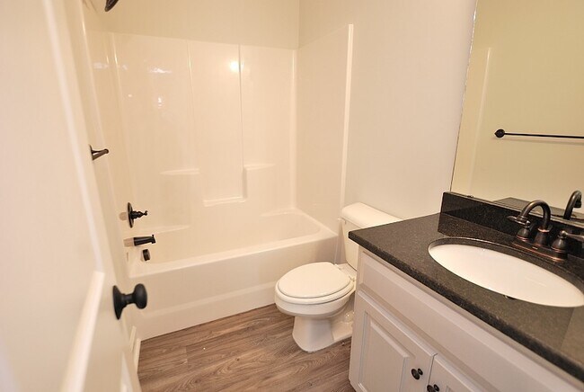 Building Photo - 524 Amerson Ct