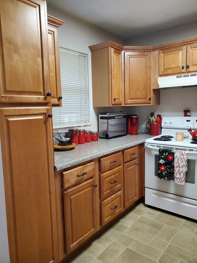 Foto del edificio - 1625 Thrush Ter