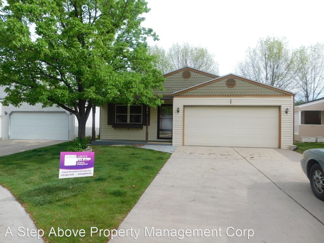 Primary Photo - 3 br, 2 bath House - 13 Madeira Court