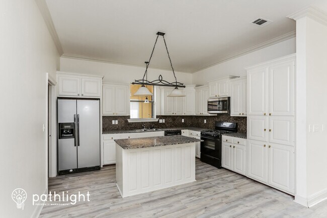 Building Photo - 36287 E Pine Grove Court, Prairieville, LA...