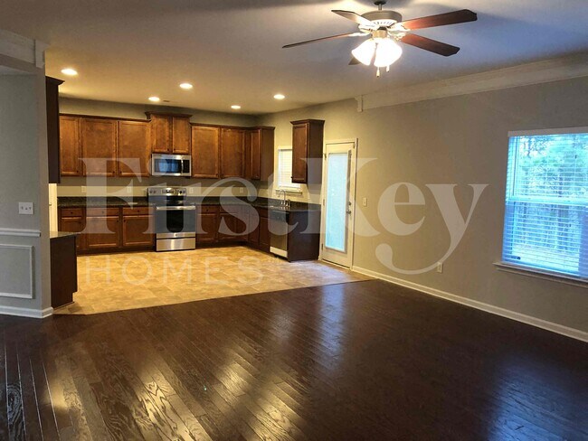 Foto del edificio - 194 Eastridge Way