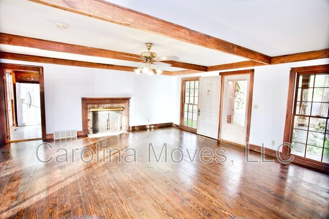 Building Photo - 98 Holley Ln