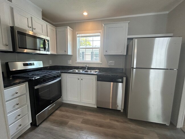 Building Photo - 2391 8 Mile Rd