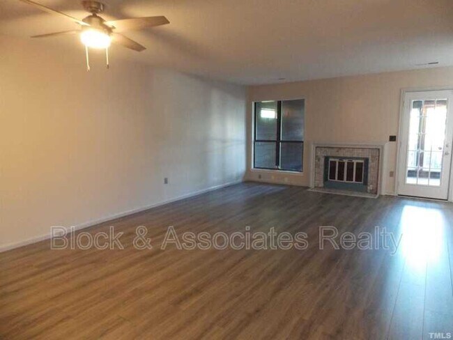 Building Photo - 3907 Summerwood Ct
