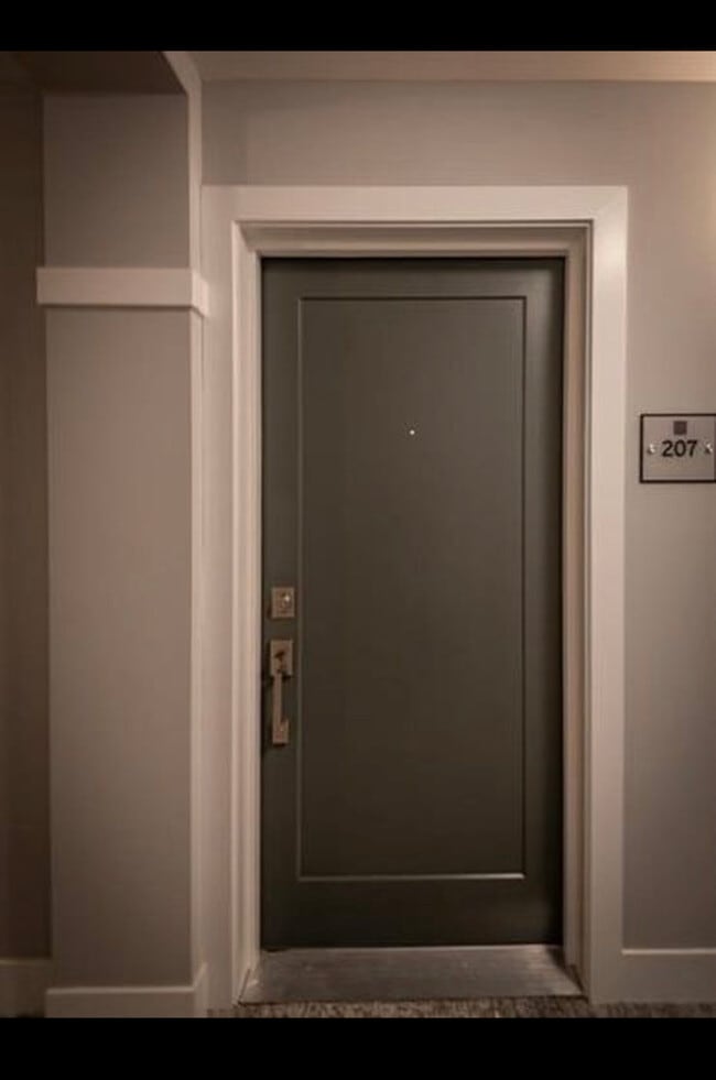 Foto del edificio - 304 W Kirkwood Ave