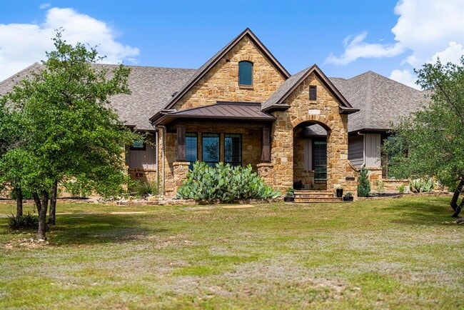 Building Photo - 670 Heather Hills Dr
