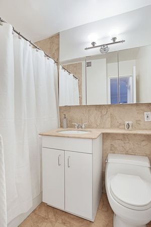 Foto del edificio - 234 E 49th St