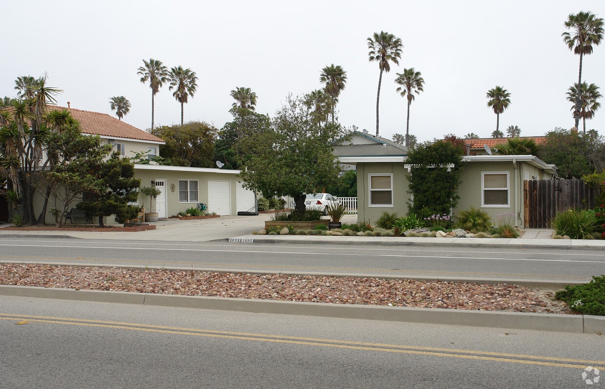 Primary Photo - 2693-2695 Pierpont Blvd