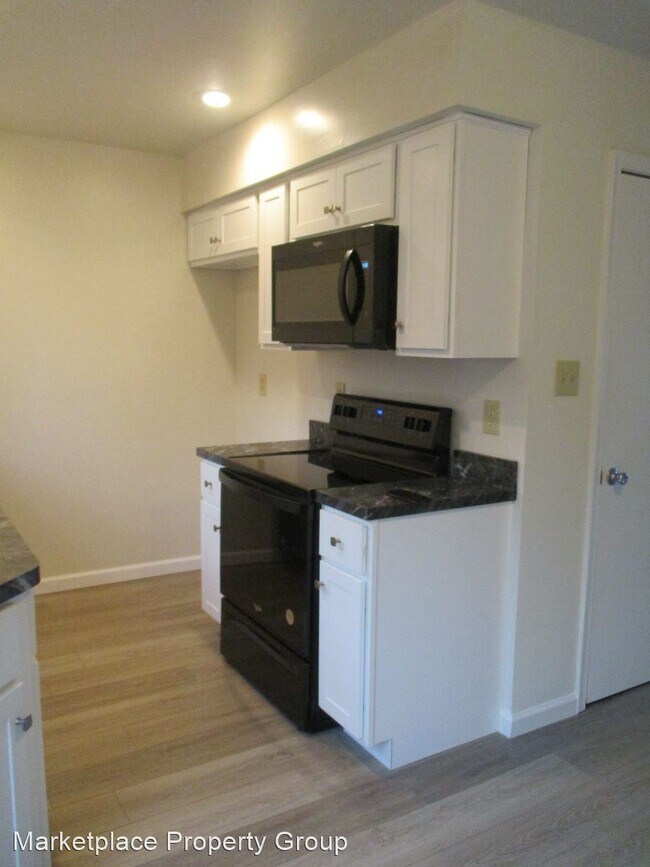 Building Photo - 3 br, 1.5 bath House - 304 Old Forge Drive