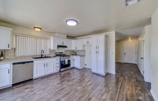 Building Photo - 931 Holly St