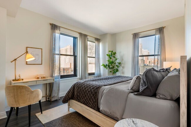 Foto del edificio - 2330 N Lincoln Park W