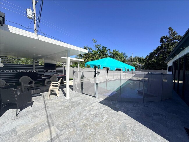 Foto del edificio - 8721 SW 191st St