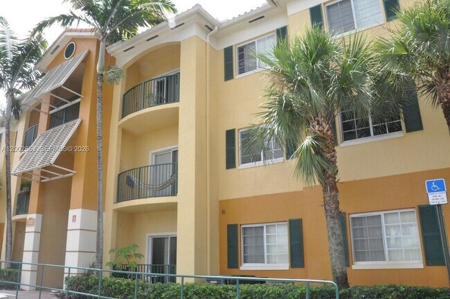 Foto del edificio - 7330 NW 114th Ave