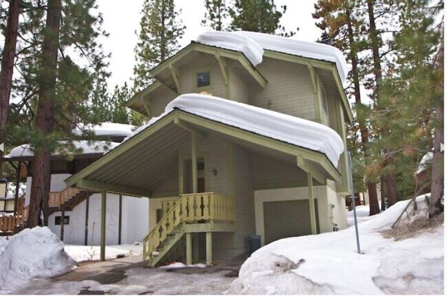 Building Photo - Seasonal Furnished rental