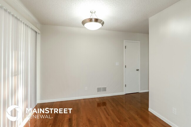 Foto del edificio - 1401 NE 114 St