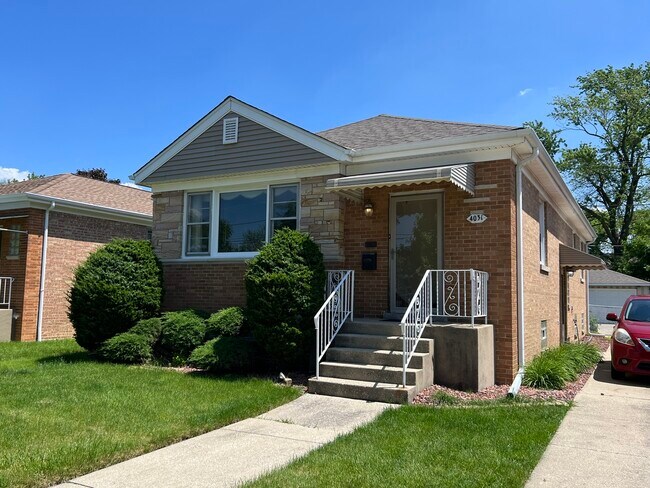 Building Photo - 4031 Custer Ave