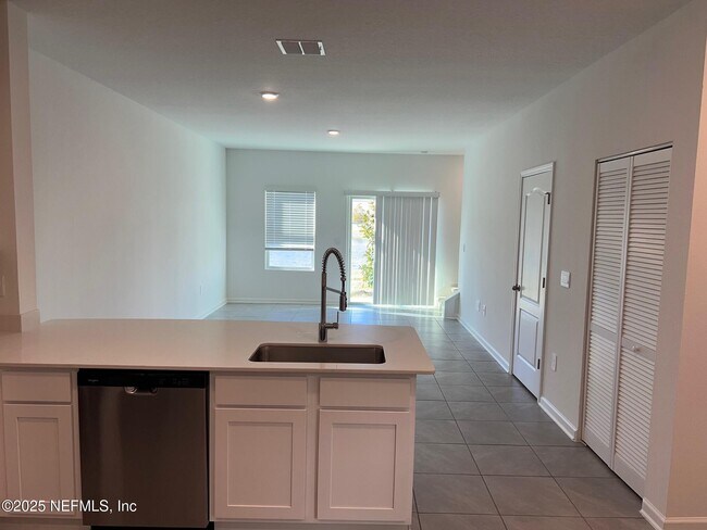 Foto del edificio - 120 Summer Moon Dr