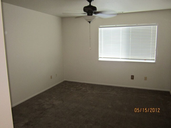 Building Photo - 2034 Hyannis Cir