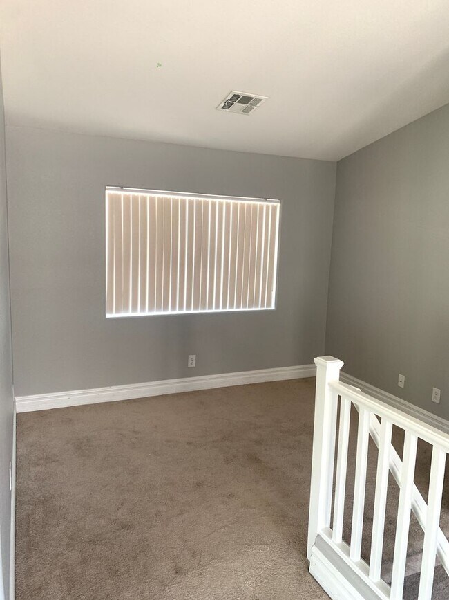 Foto del edificio - Beautiful Home - Guard Gated Golf Course C...
