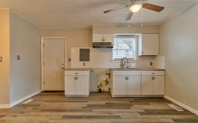 Foto del edificio - House For Rent