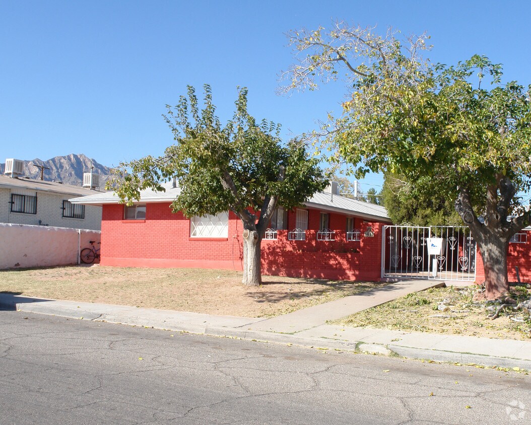 Building Photo - 3917 Flory Ave