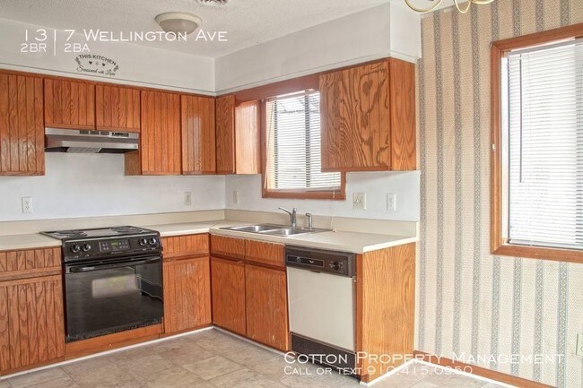 Building Photo - 1317 Wellington Ave