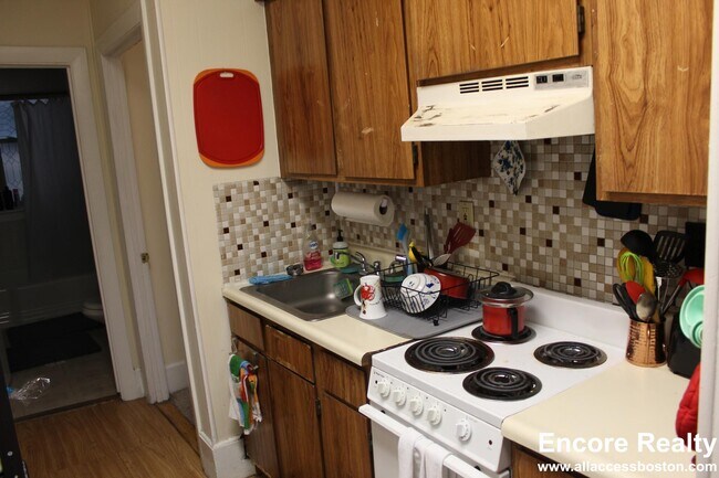 Foto del edificio - 879 Beacon St