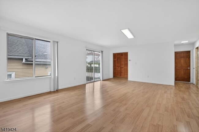 Building Photo - 485 Broadway