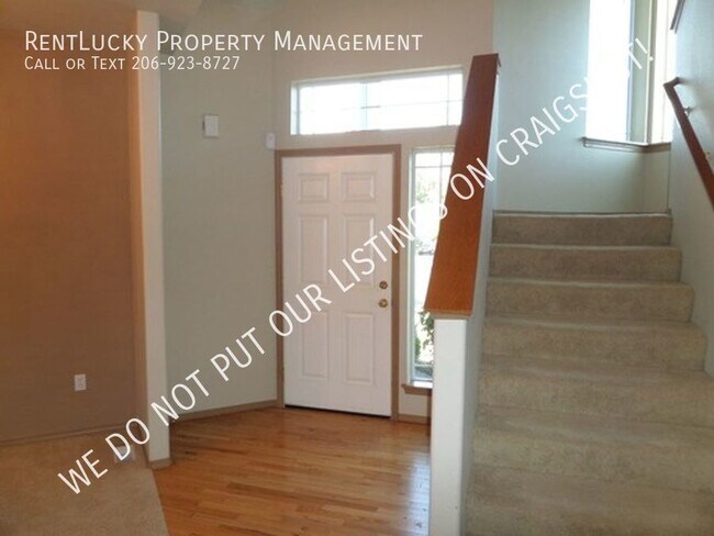Building Photo - Fantastic 3 Bedroom Home in Awesome Coving...
