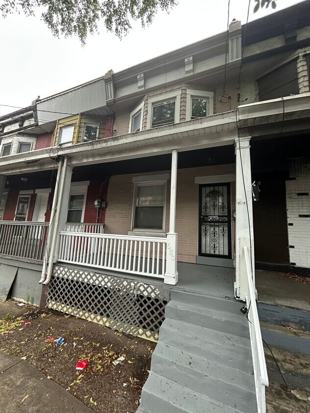 Primary Photo - 680 Southard St