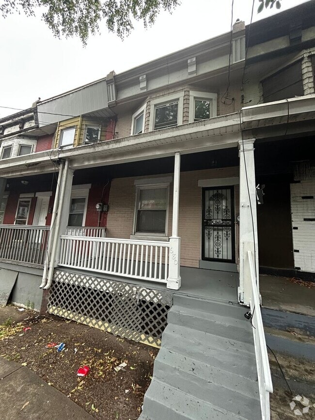 Building Photo - 680 Southard St