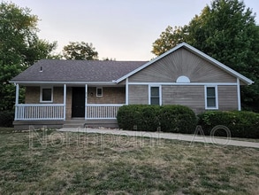 Building Photo - 2014 NE Concord St