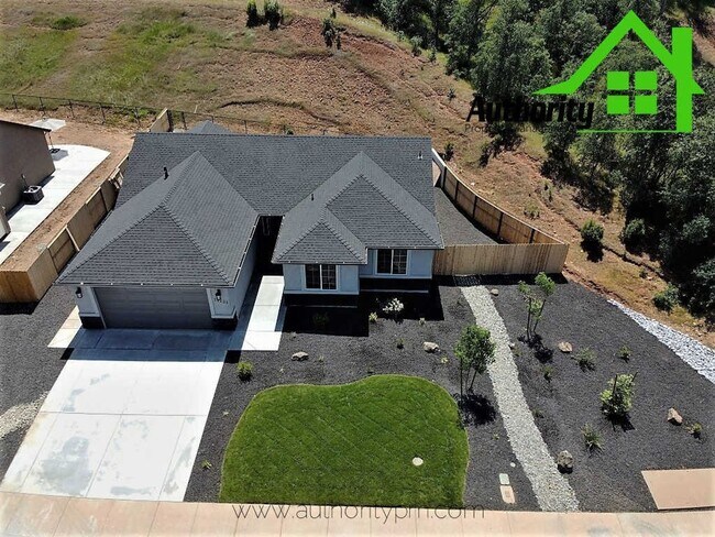 Building Photo - 20231 Ballentine Dr