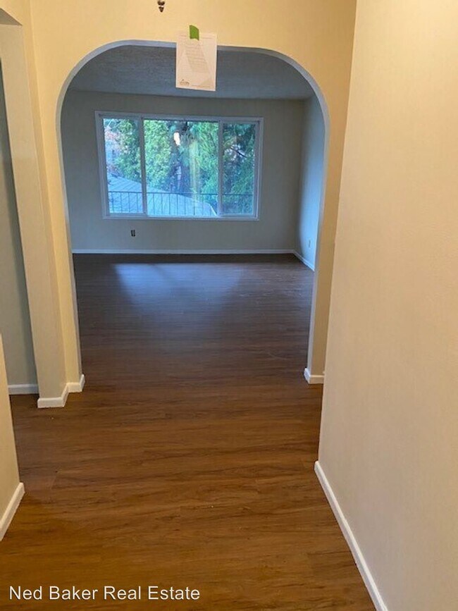 Foto del edificio - 1233-1239 Oakhill Ave SE