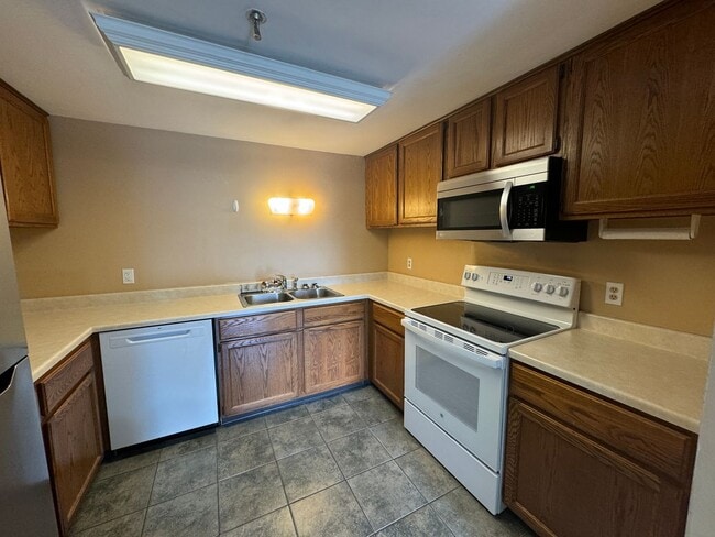 Foto del edificio - Spacious 3-Bedroom 3 Bath Condo on Ascutney Mountain – Nature at Your Doorstep