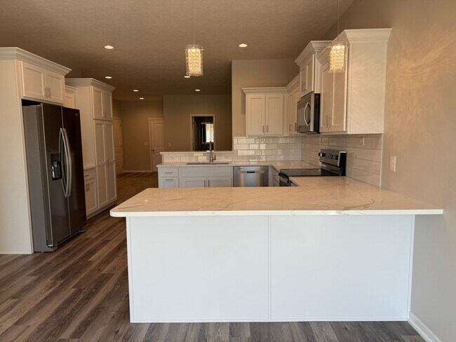 Foto del edificio - 2 bedroom/2.5 bathroom ranch townhome