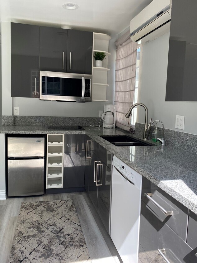 150 Apartments for Rent in Miracle Mile, CA Westside Rentals