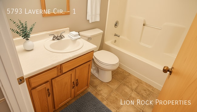 Building Photo - 5793 Laverne Cir N