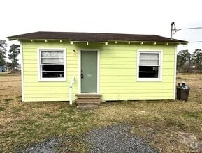 Building Photo - 160 Hebert St