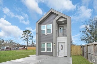 Building Photo - 8008 Birmingham St
