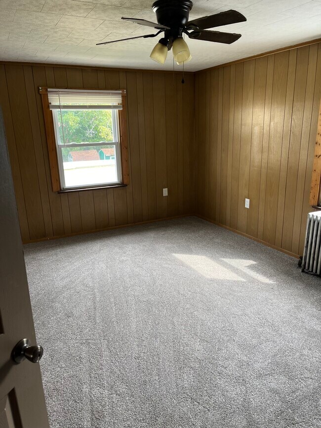 Bedroom back view - 43 Sussex St