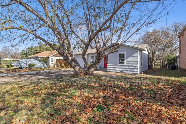 Photo - 320 NE 31st St House