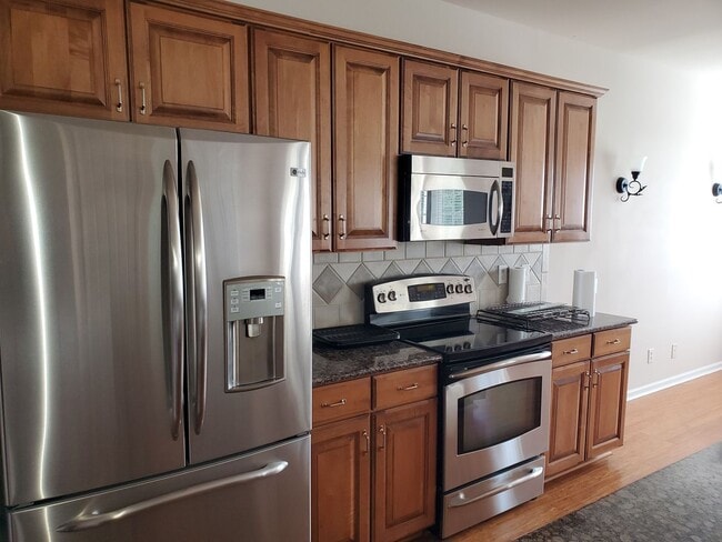 Building Photo - 15065 Santa Lucia Dr