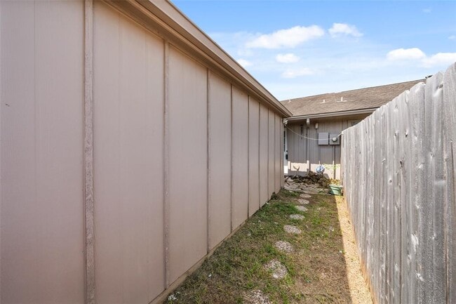 Building Photo - 11459 Sabo Rd