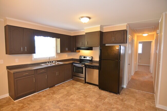 Building Photo - Three Bedroom Home in North Augusta