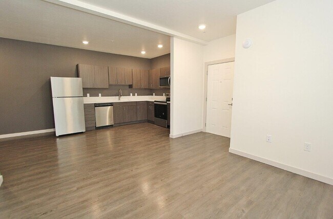 Building Photo - 1714 N. Cole Road Apts Boise
