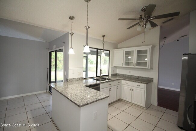 Foto del edificio - 1009 Fairplay Ave NW