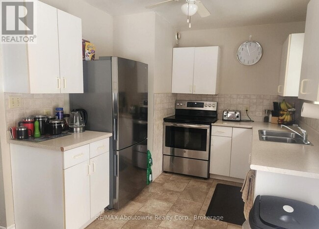 Building Photo - 914 Skootamatta Lake Rd