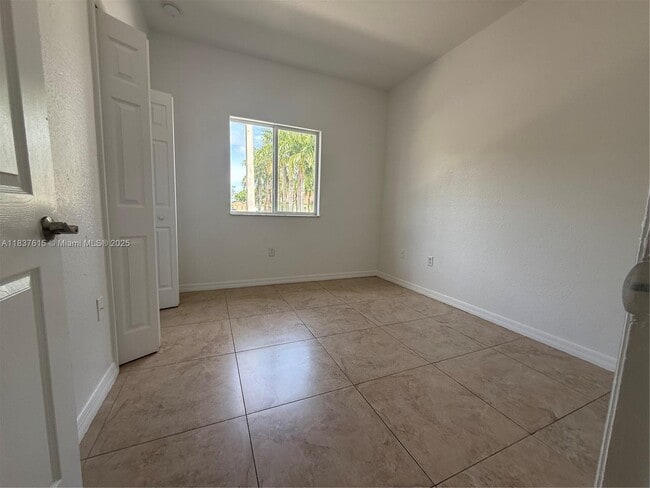 Building Photo - 13212 Old Biscayne Dr