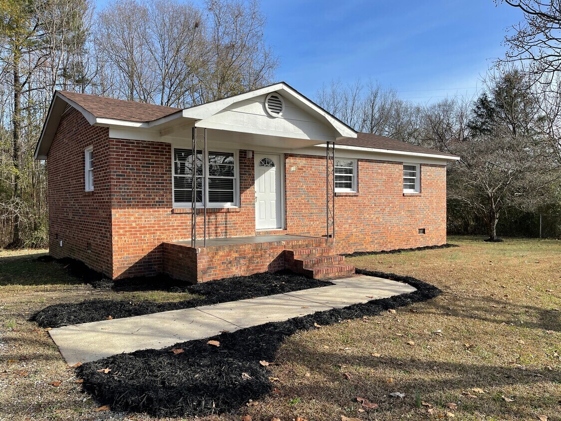 Primary Photo - 110 State Rd S-42-366